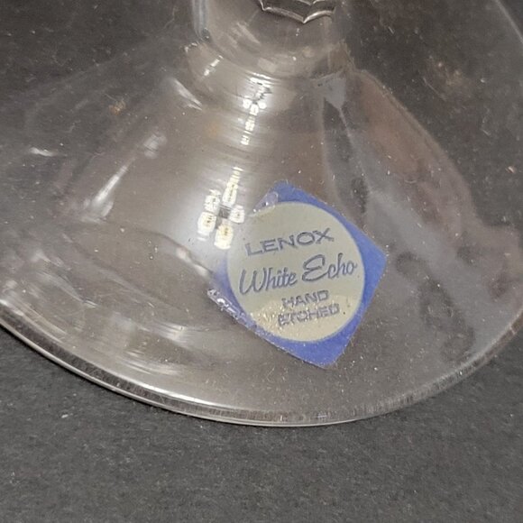 Set Of 4 Lenox White Echo Hand-Etched Crystal Wine Glasses 8.5" - Picture 4 of 5